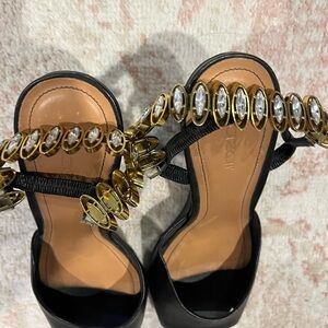Chic Black and Gold Women's Wedges